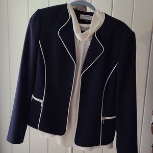 EUC Tahari Jacket with matching blouse